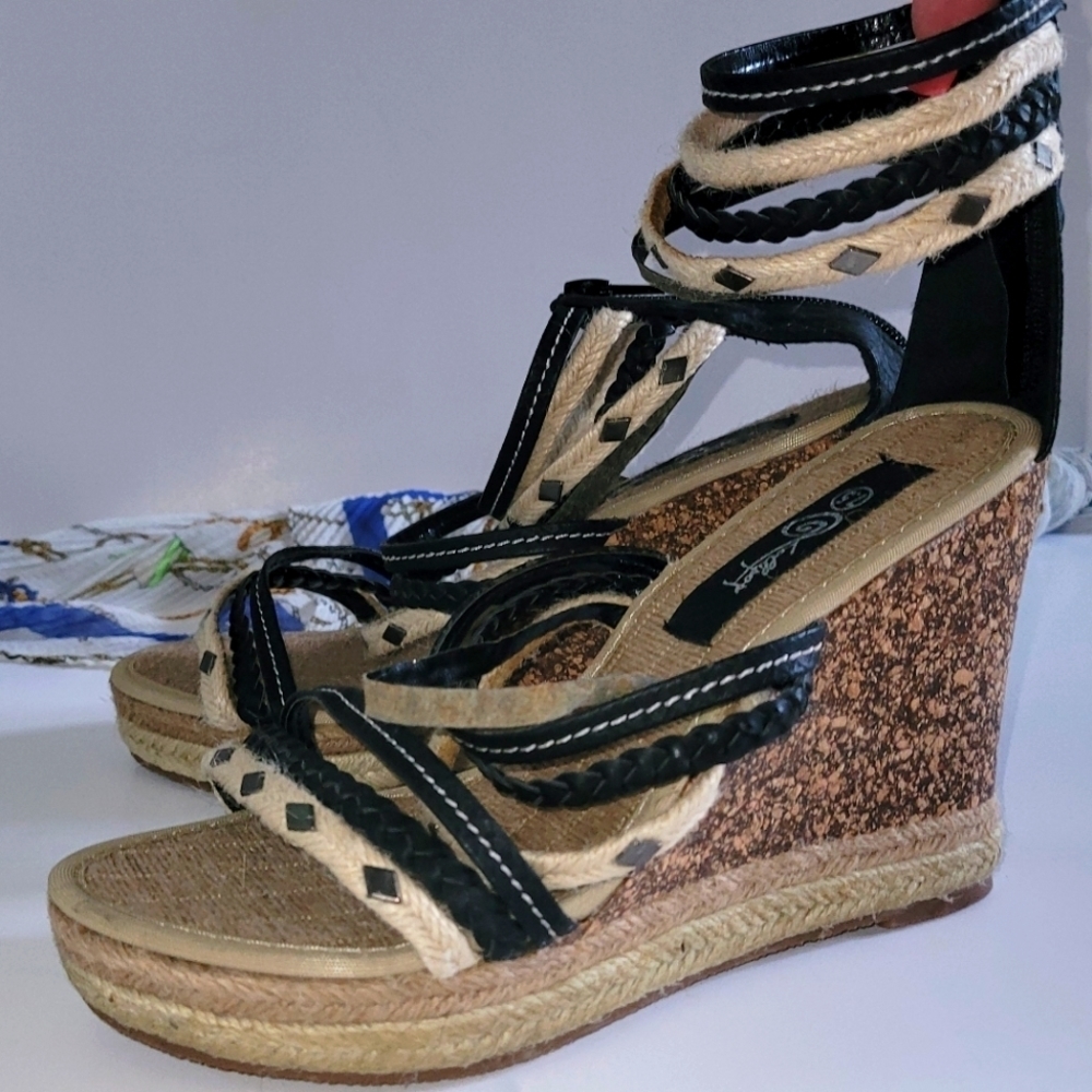 Nwot Wedge sandals